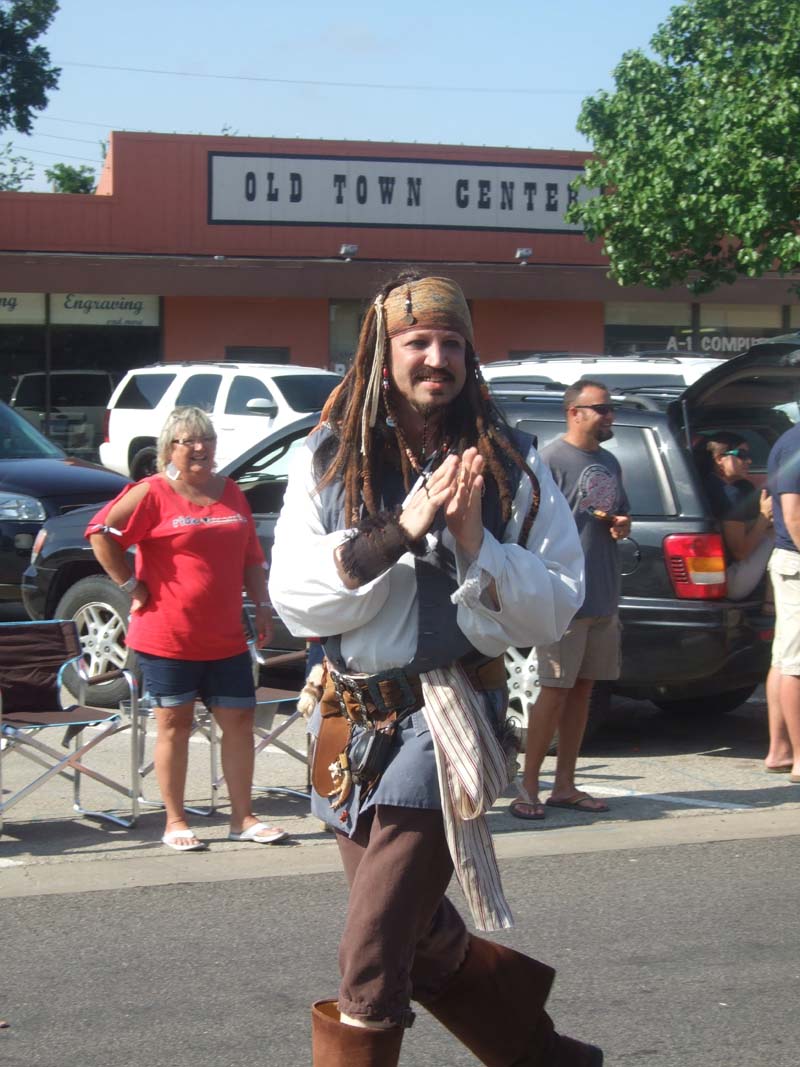 photo of man dressed as pirate in the July 4th, 2012 Parade